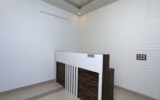 OYO Flagship 14945 Hotel UK-07