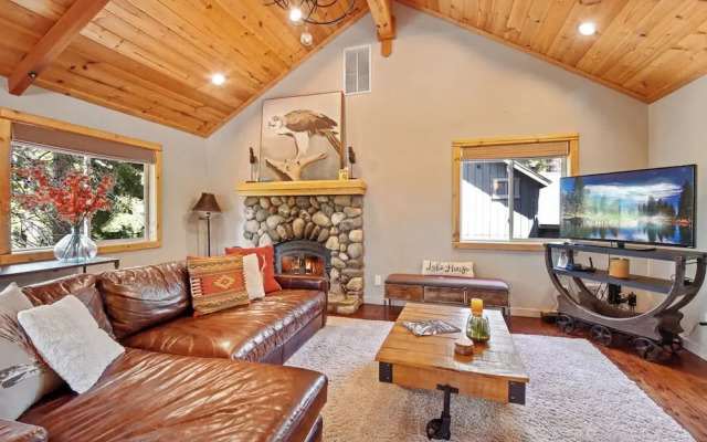 Luxury Tahoe Chalet Minutes to Dining