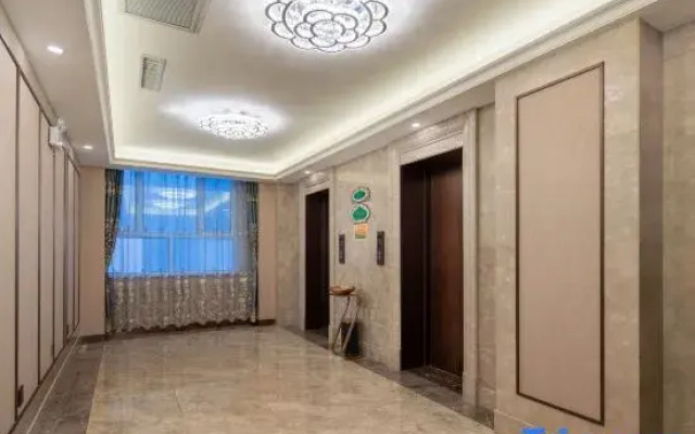 Vienna International Hotel (Urumqi Wanda High-speed Railway Station)