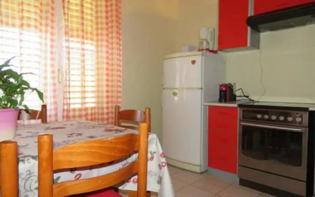 Serene Barbat Escape With Just Minutes From the Beach