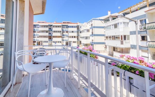 Parede Deluxe Apartment