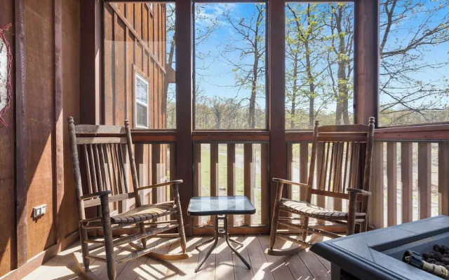 Fox Hollow Family Lodge