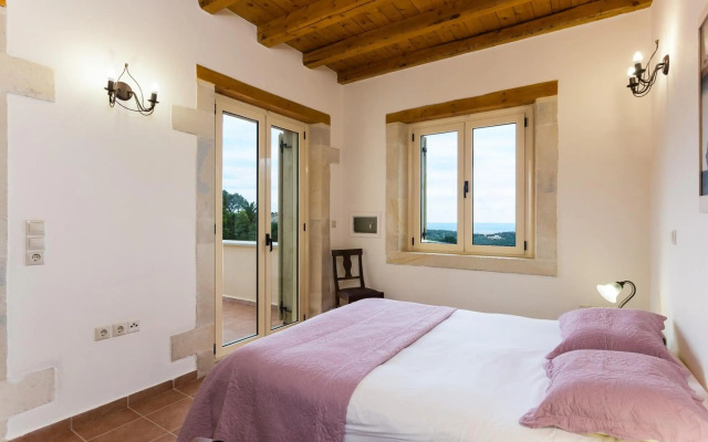 Maroulas Villa Estate