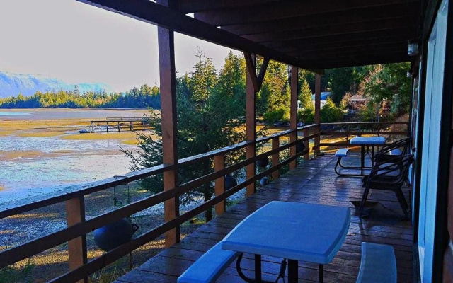 Alaska's Bed Breakfast and Canoe