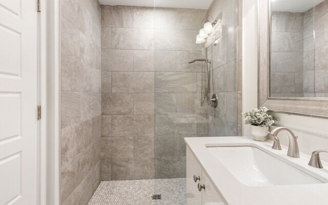 NOLA's Finest 4-Bedroom Luxury Condo