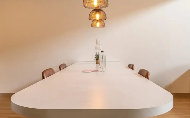 w Stylish Duplex in Laureles