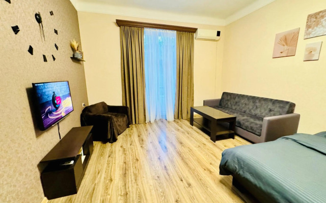 Tumanyan 12 TopHouse
