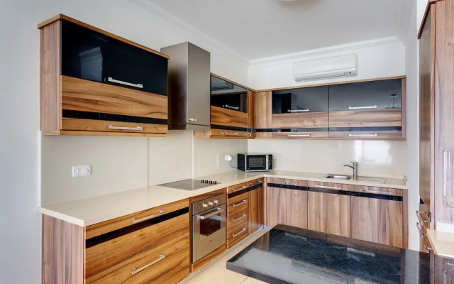 Fabulous Apartment With Pool, Upmarket Area