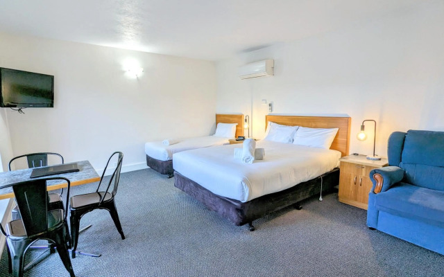 Arkana Motor Inn & Terrace Apartments