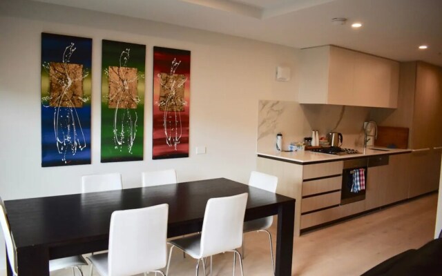 Modern 1 Bedroom Apartment in North Melbourne