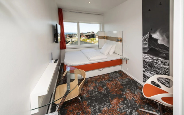 HHE Express Hotel