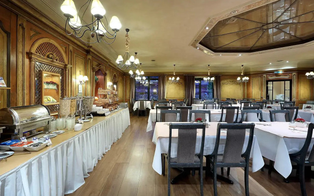 Regent Hotel
