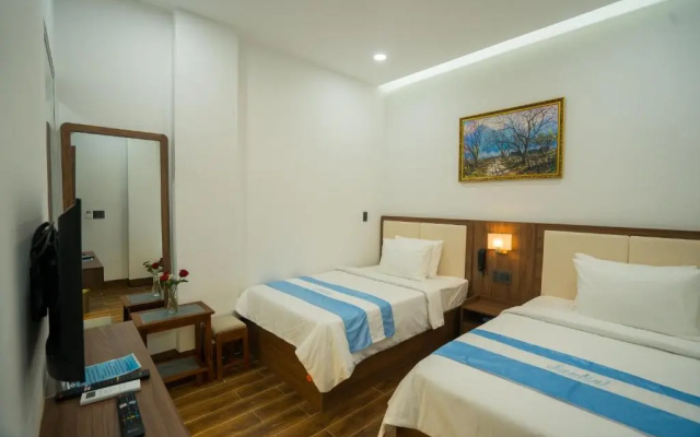 Santini Hotel