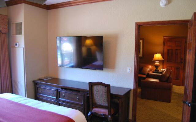 White Pines 1-BD at Westgate - Figment