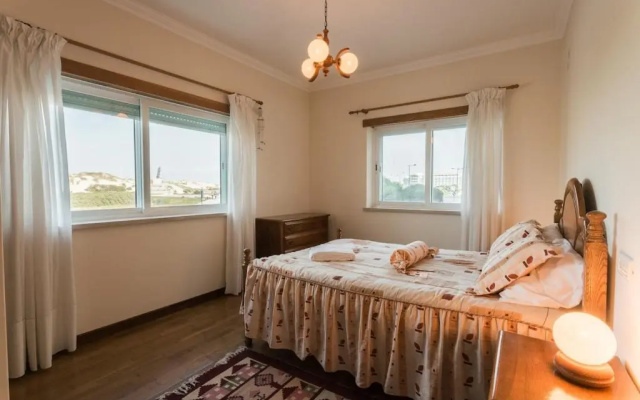 Best Houses 09 - Peniche Steps from The Beach