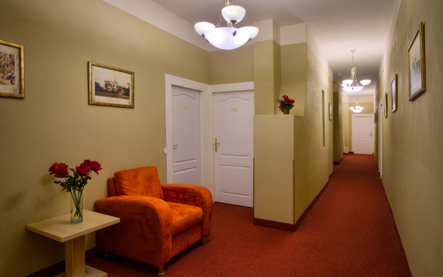 Hotel Taurus
