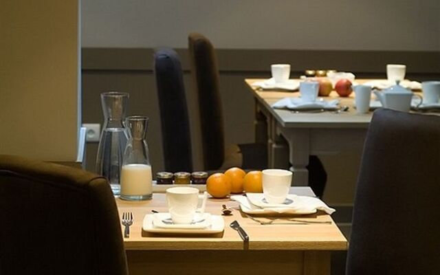 Pol Hotel