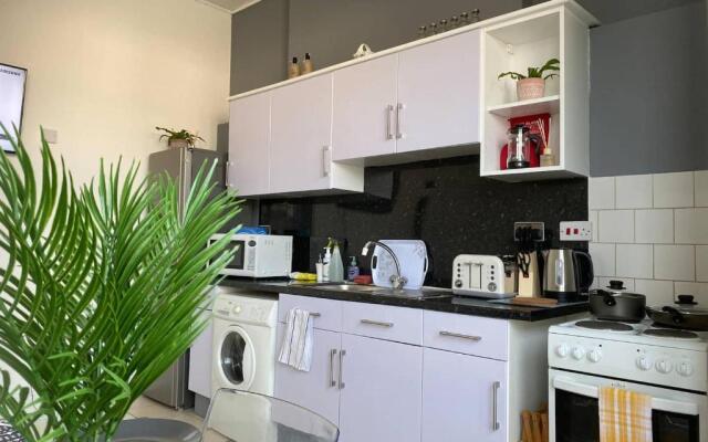Stunning 1 Bed Spacious Apartment -Central Cardiff