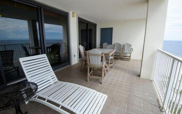 Windward Pointe 904 by RedAwning