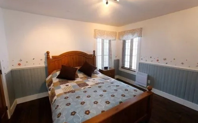 Chalet 9B Chemin Blanc by Les Chalets Alpins