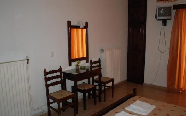 Manos Apartments