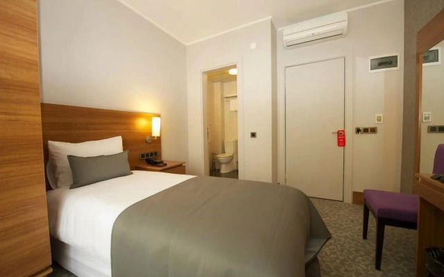 Hotel 117