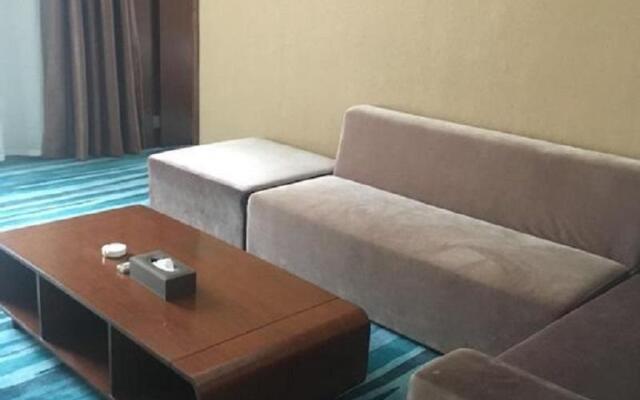 Jinjiang Metropolo Zhenjiang Railway Station Wanda Plaza