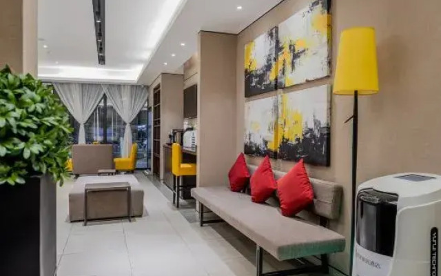 Homeinn Plus Hotel (Nanjing Xinjiekou Subway Station Deji Plaza)