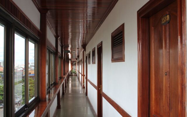 Mekong Hotel