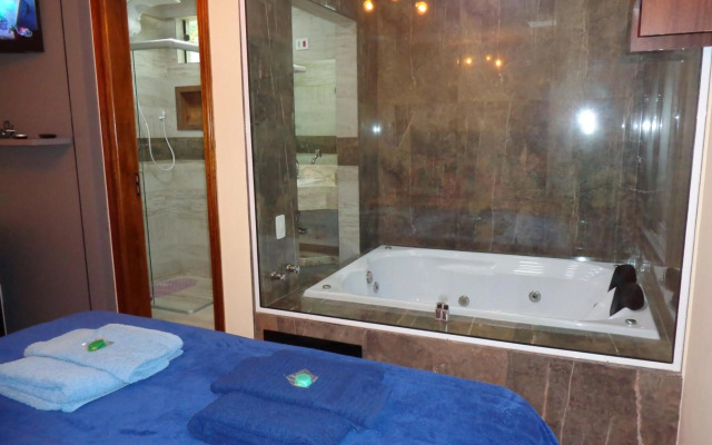 Monte Verde Inn Suítes com Hidromassagem dupla