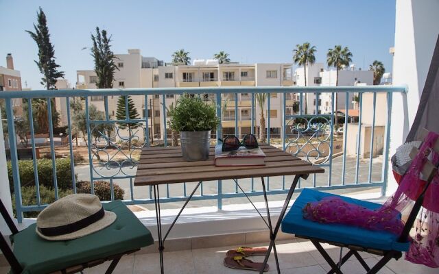 Paphos Love Hut Apartment