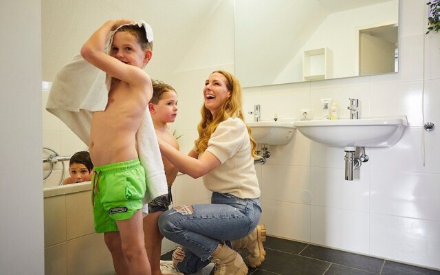 Farm Villa With Beautiful Garden, in Limburg