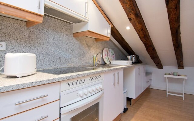 Charming Apartment In The Heart Of Madrid