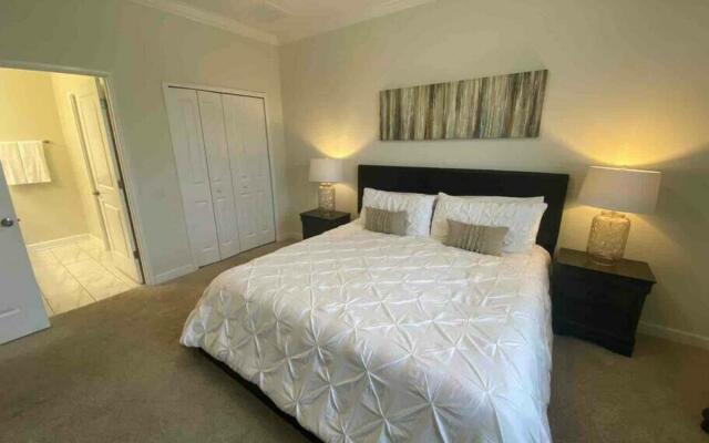 Amazing Champions Gate 7 bedrooms/6 bathrooms!