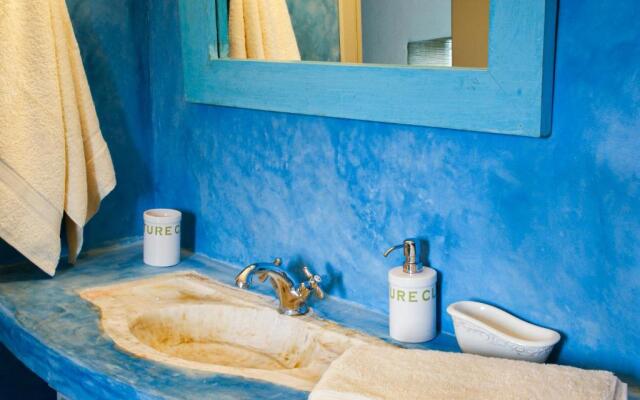 House with private pool