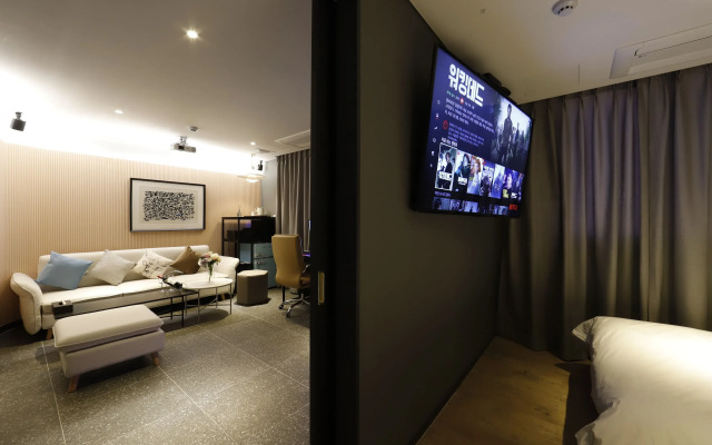 BrownDot Hotel Chungju Station