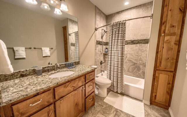 Riverfront Fun Rg 111 2 Bedroom Condo by RedAwning