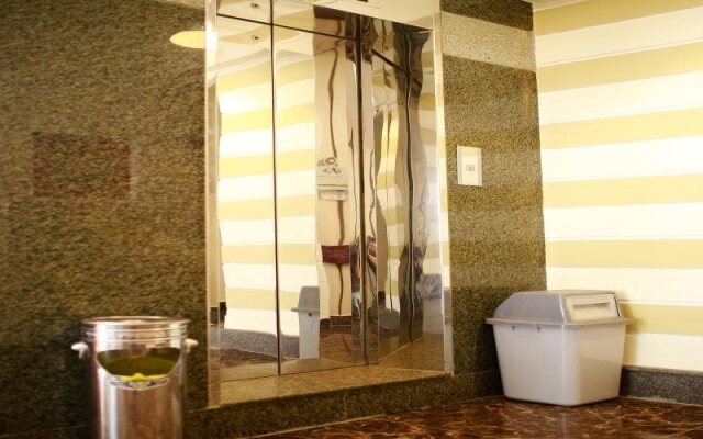 Los Hotel