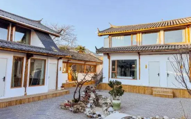 Lijiang Shuhe Ancient Town Senzhilin Garden Homestay