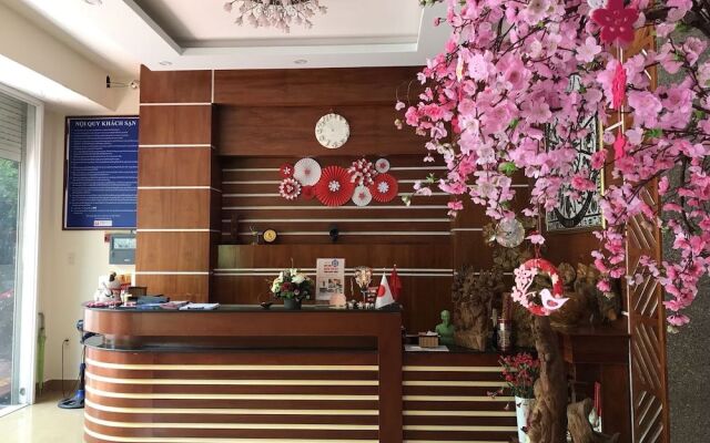 Red Sun Hotel