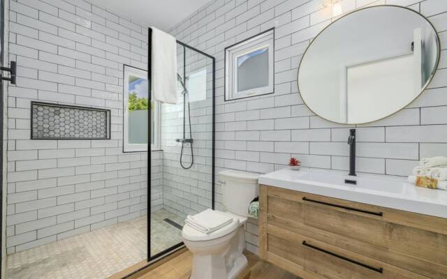NEW Modern 2BR 2BA w Privatepool in Quiet Area