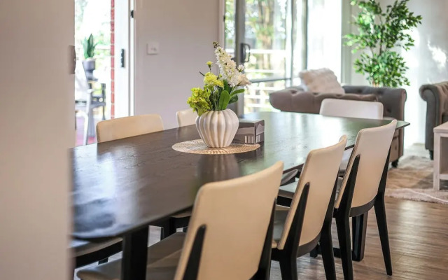 StayAU Gorgeous 5BR BBQ Home Geelong