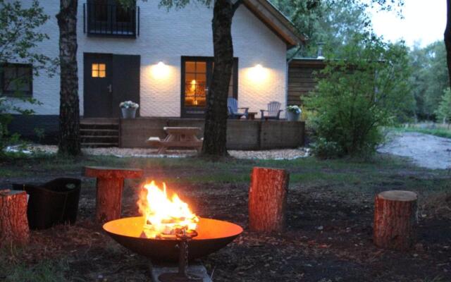 Inn The Woods - Private Stay