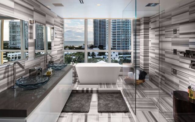 Bentley Beach Club by Edgewater One VR