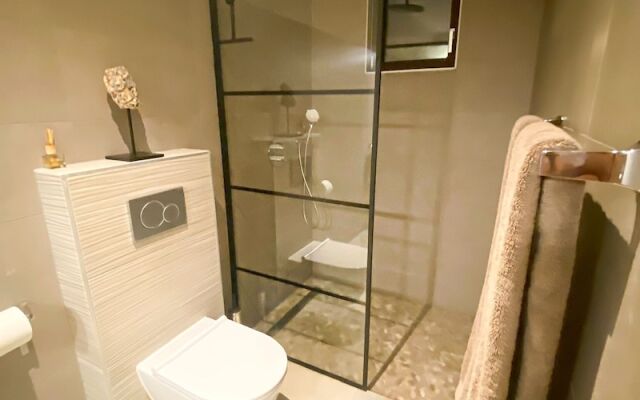 Lxry Apartment Jan Sofat With Private Pool