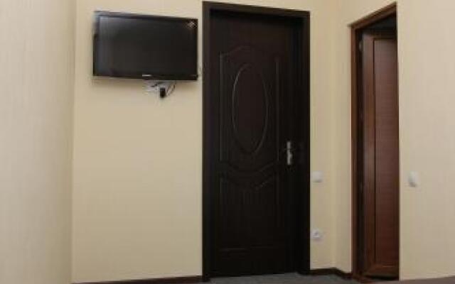 Hotel 7 Rooms