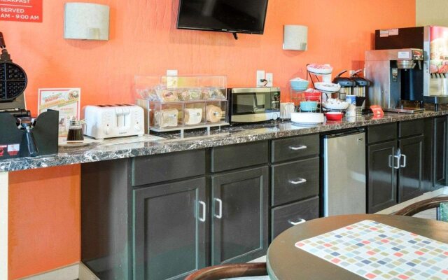 Red Lion Inn & Suites Olathe Kansas City