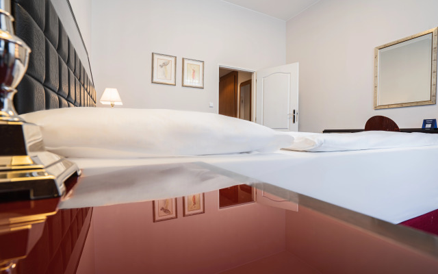 EA Hotel Tosca