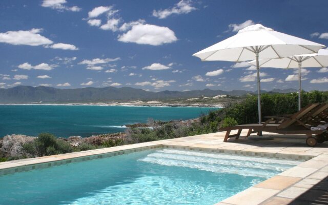 Cliff Lodge