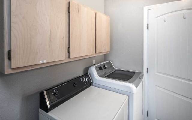 Lassie's Lodge - Three Bedroom Cabin